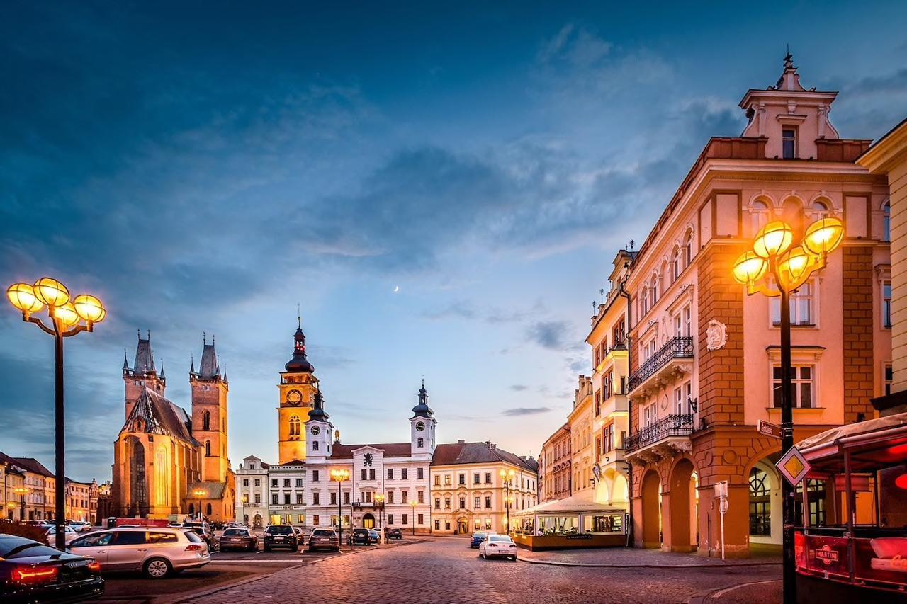 Unique Central Square Business Apt. Градець-Кралове Екстер'єр фото