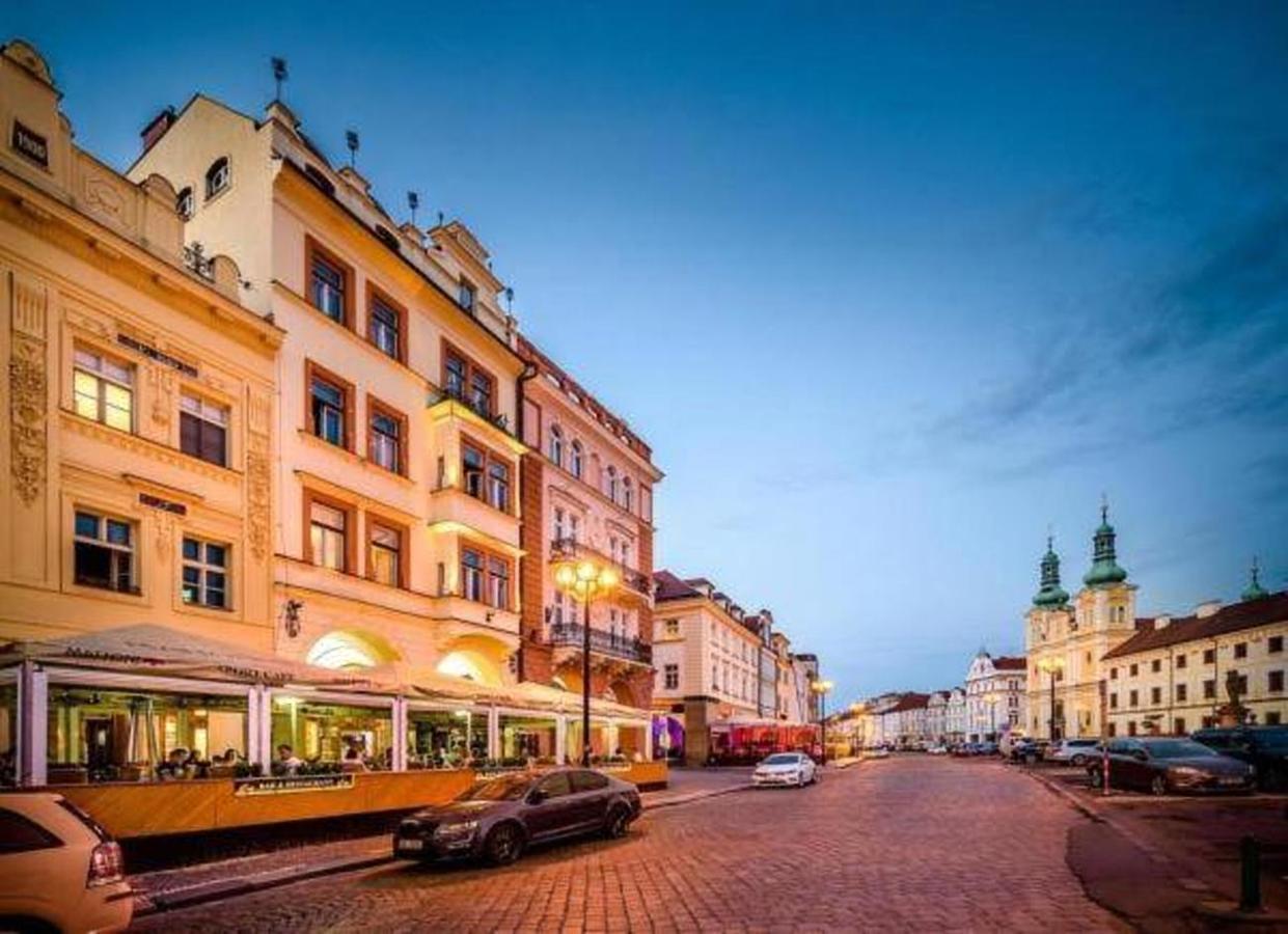Unique Central Square Business Apt. Градець-Кралове Екстер'єр фото